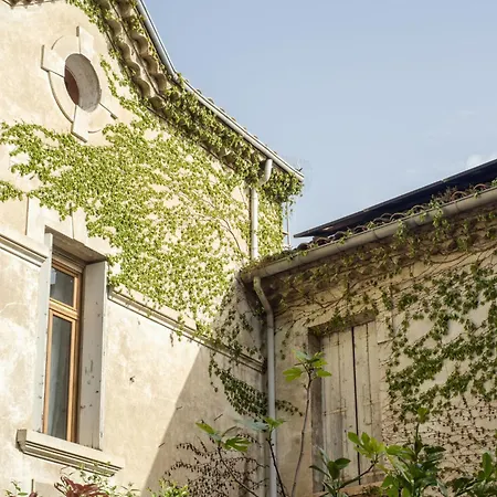La Maison Tataouine Bed and Breakfast Moux